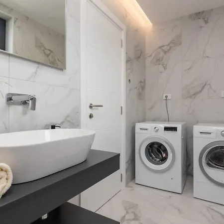 Apartment Albarella Familyhouse With Pool *