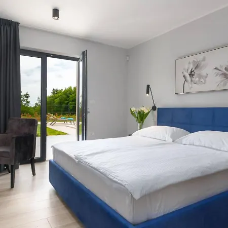 Apartment Albarella Familyhouse With Pool *